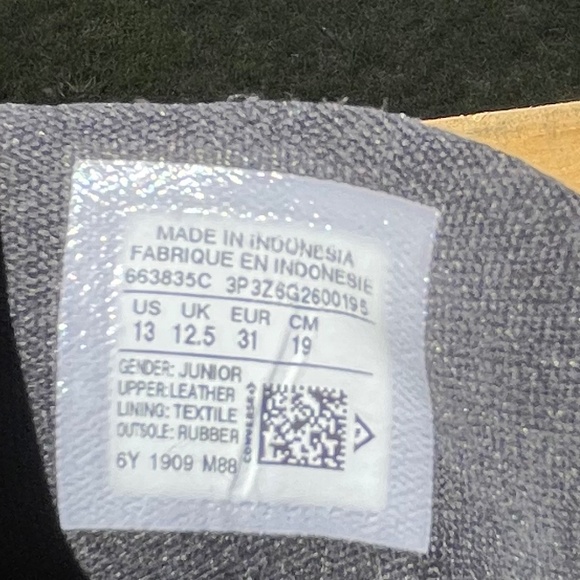 Converse Black Leather Sneakers Size 13 - Picture 9 of 16